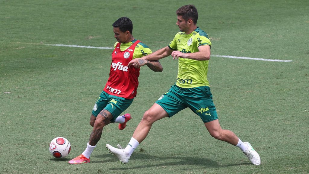 Palmeiras treina saídas de bola, marcações e posicionamentos na Academia