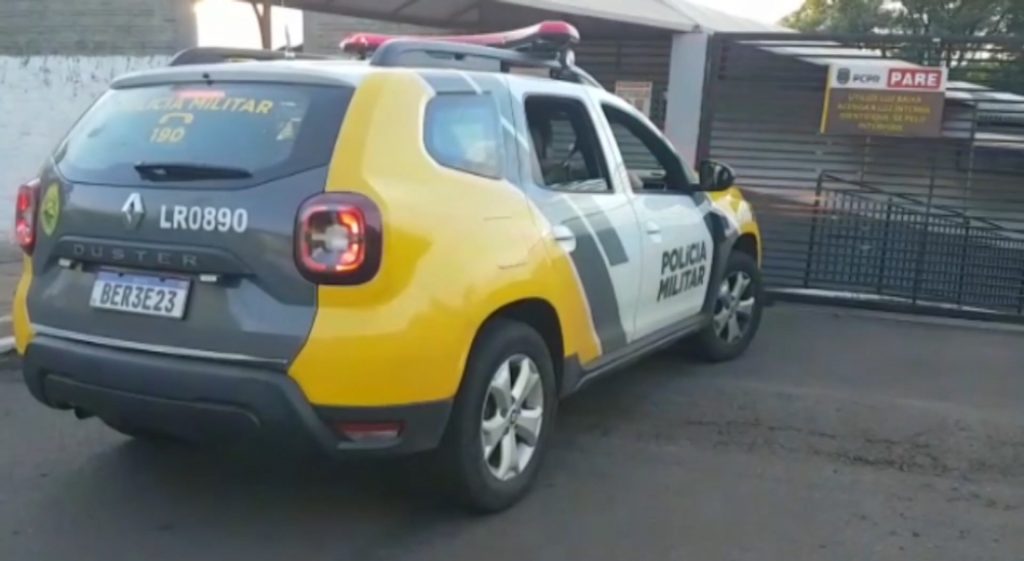 Rolo e confusão! Após briga entre homem e mulher com arma de fogo, os dois vão parar na delegacia, diz PM