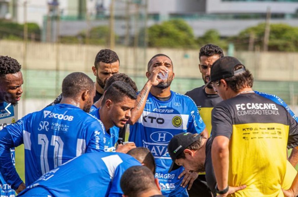A uma semana da estreia no Paranaense, Tcheco avalia pré-temporada do FC Cascavel: “Vamos chegar bem”