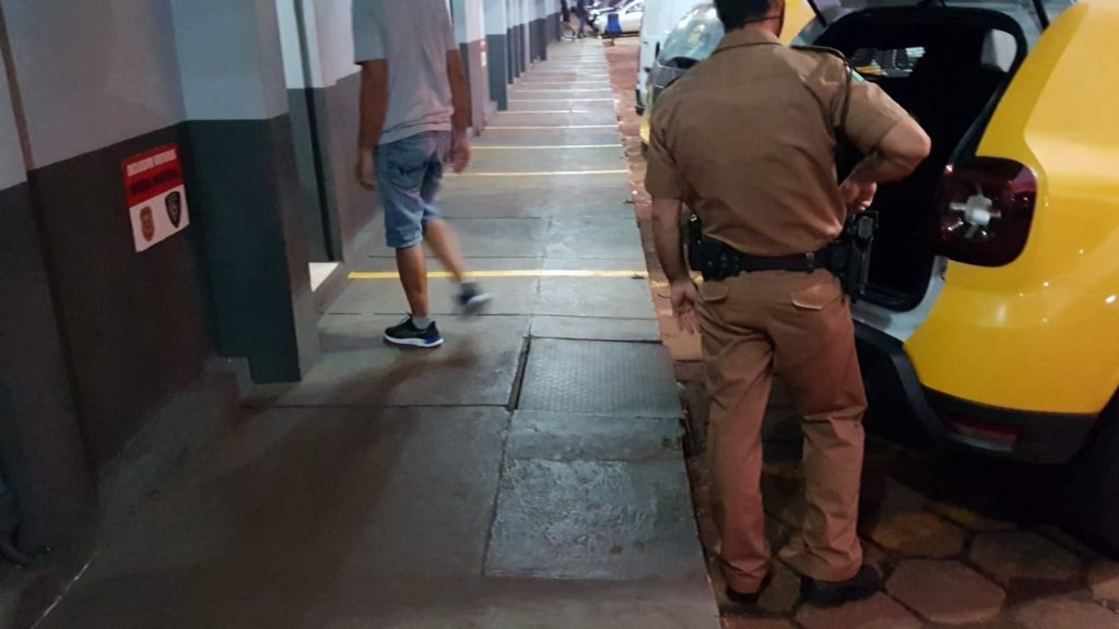Homem é detido na rodoviária de Cascavel após realizar compras com cartão de outra pessoa