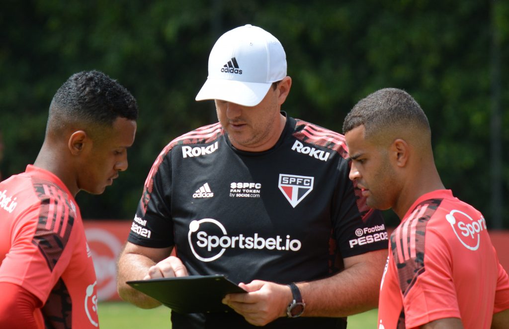 Elenco encerra primeira semana de pré-temporada