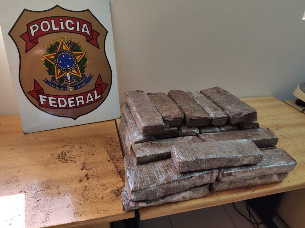 Policiais federais apreendem entorpecente em bagagem despachada na rodoviária de Foz do Iguaçu/PR