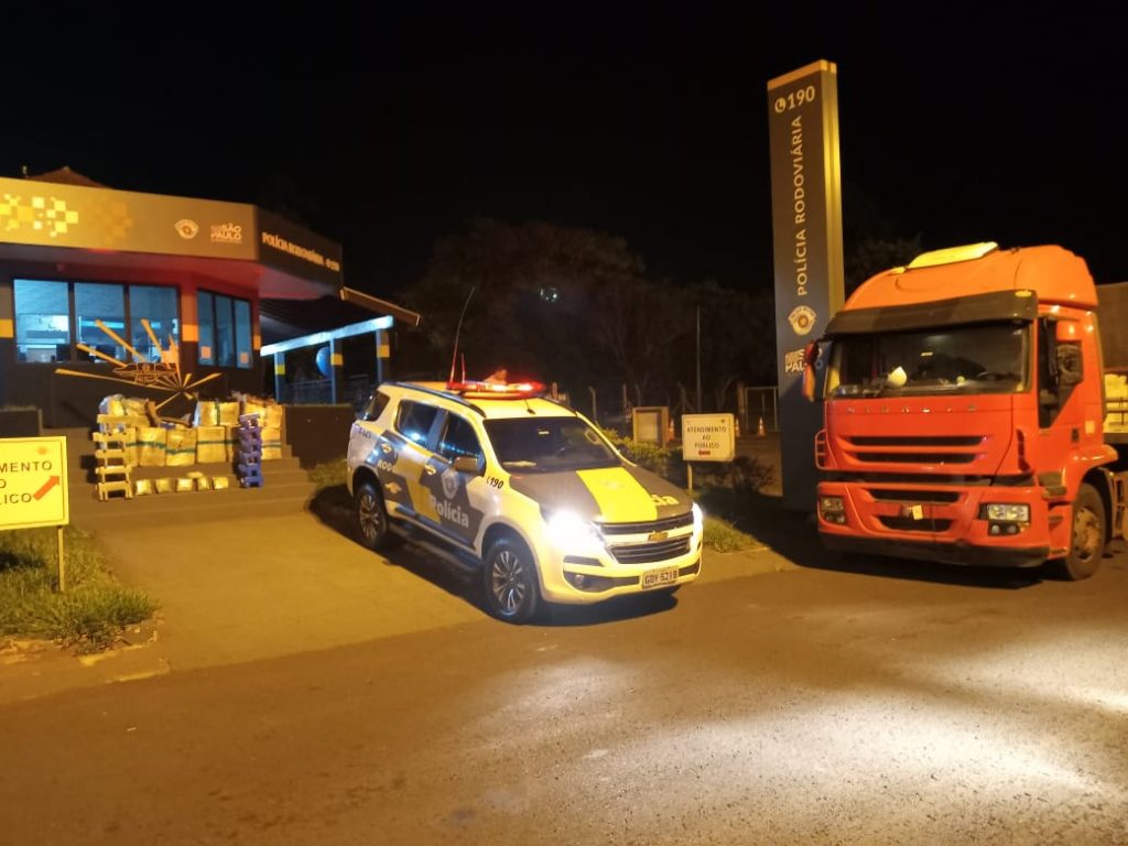 Homem é flagrado transportando quase 260 quilos de maconha
