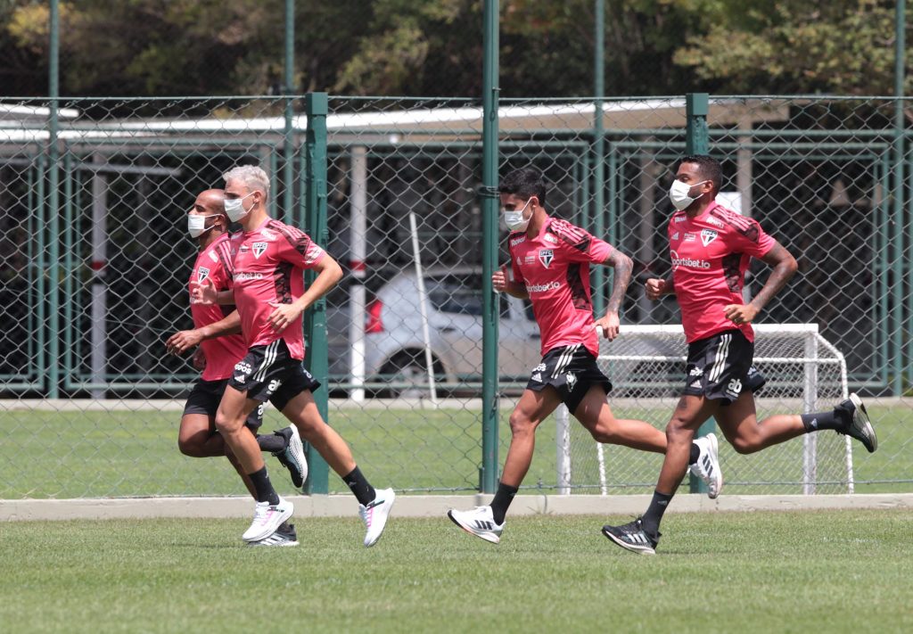 Com retornos, Tricolor abre nova semana de preparação