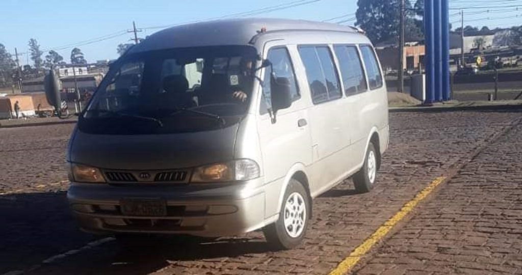 Van placas AJM 0628 foi furtada em Cascavel