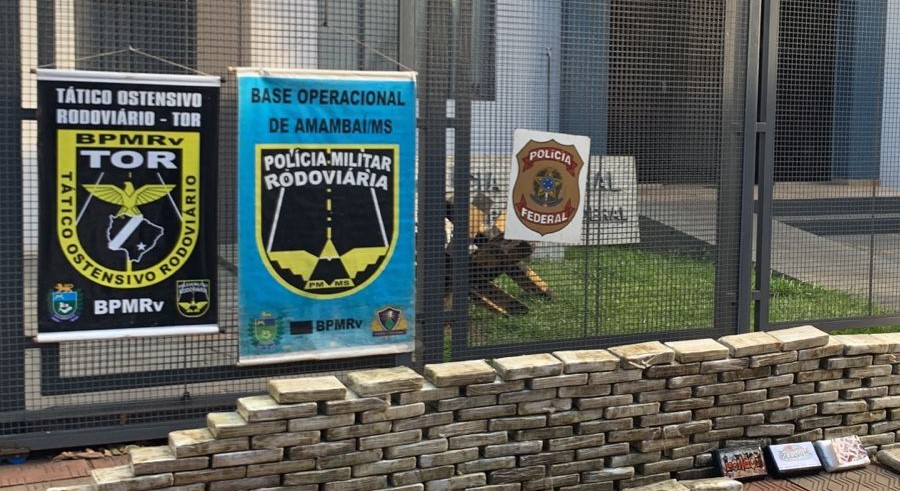 Polícia Federal, com o apoio da Polícia Militar do MS, apreende 279 kg de cloridrato de cocaína