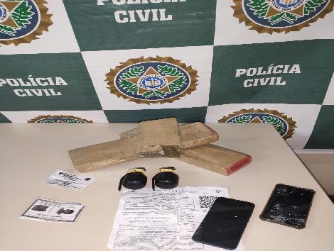 Polícia Civil prende dois homens na Rodoviária Novo Rio