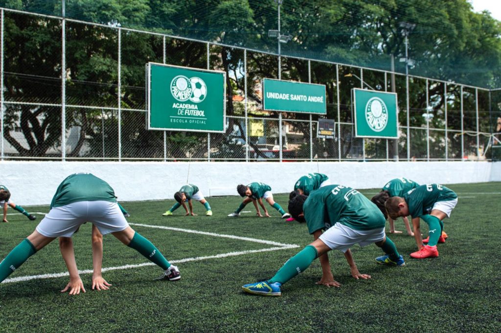 Escolinhas oficiais retomam atividades após férias de fim de ano