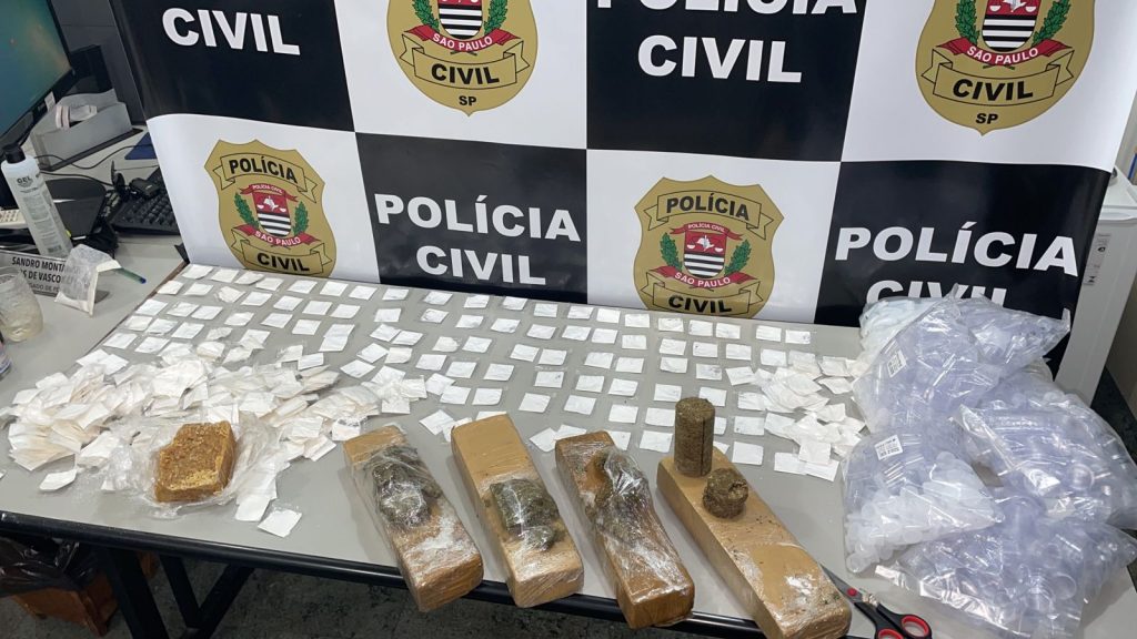 Dois jovens envolvidos com o tráfico de drogas são presos em Bragança Paulista