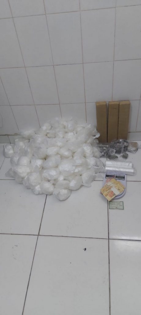 Mais de 9 mil porções de drogas são apreendidas em Barueri