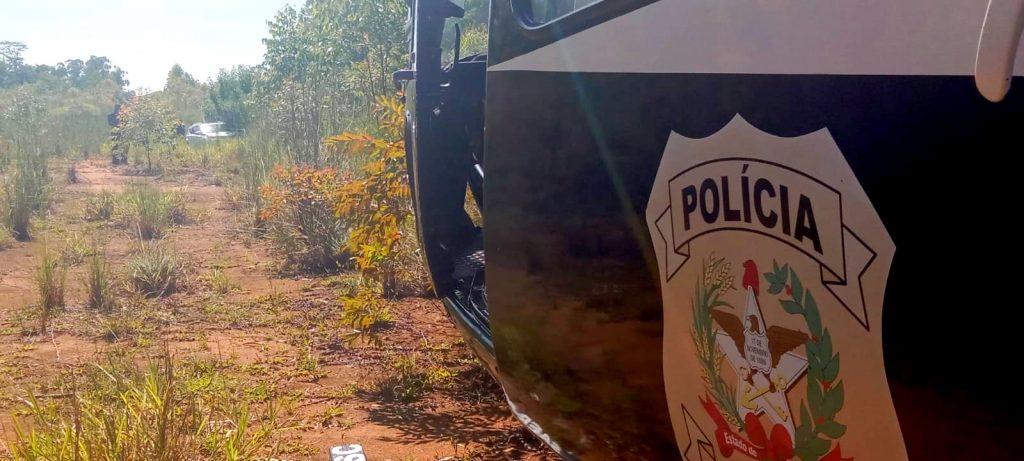 Com o apoio do helicóptero, Polícia Civil localiza em área de mata veículo roubado em Criciúma