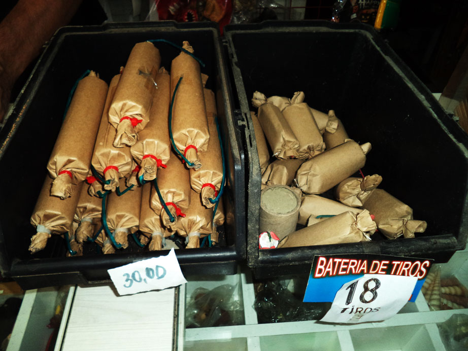 Polícia Civil fiscaliza venda de fogos de artifício em Joinville