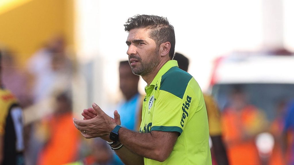 Abel Ferreira elogia seriedade do time após vitória por 2 a 0 contra Novorizontino