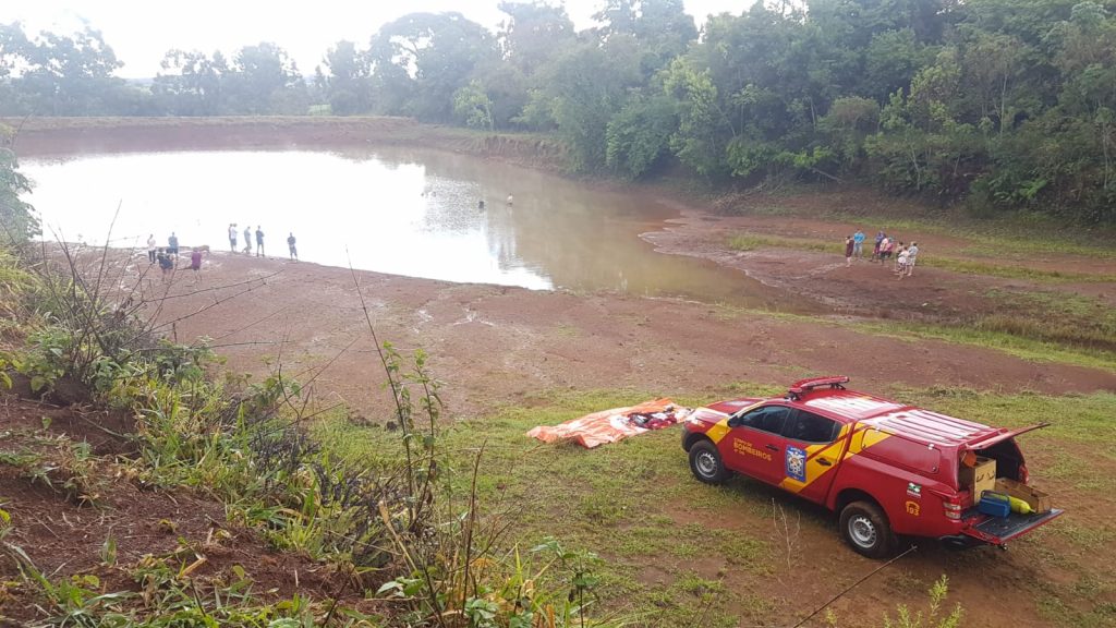 Buscas por adolescente desaparecido em açude serão retomadas amanhã