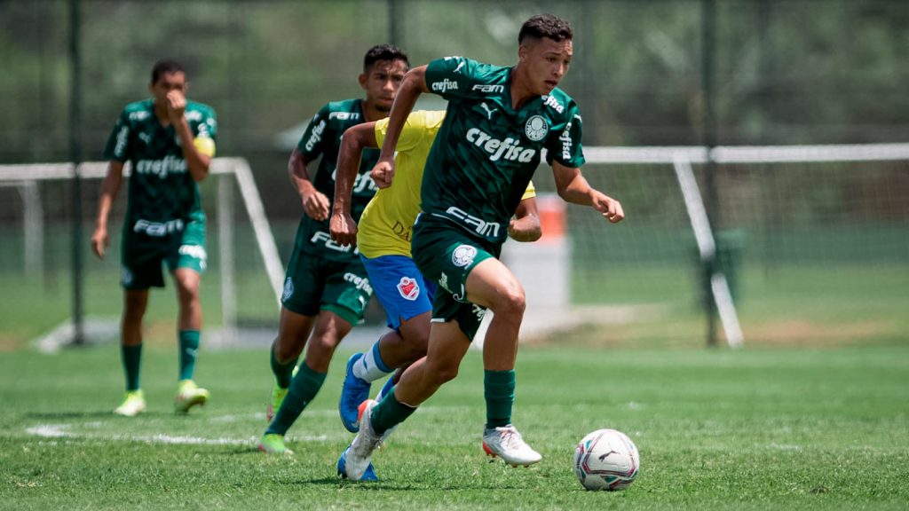 Sub-17 alviverde segue invicto na FAM Cup; confira placares da segunda rodada
