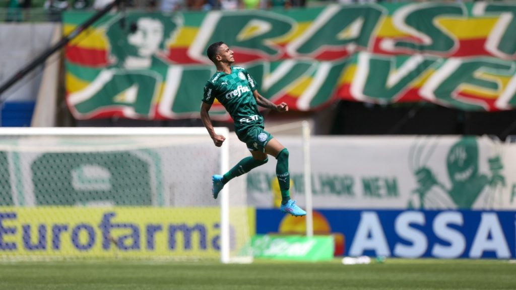 É CAMPEÃO! Palmeiras goleia Santos e conquista título inédito da Copinha