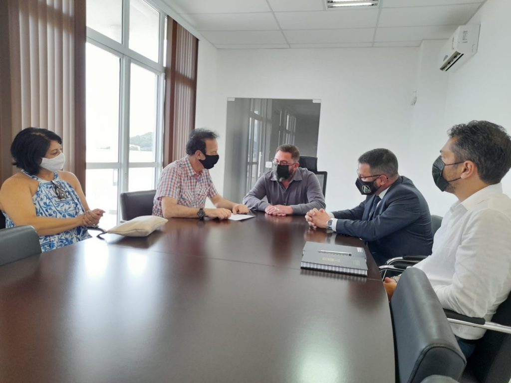 Delegacia Geral recebe deputado e discute construção de complexo da Polícia Civil em Blumenau