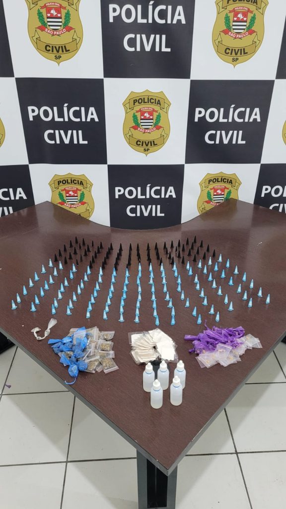 Cerca de 360 porções de drogas são apreendidas no litoral sul