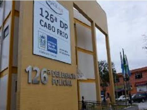 Polícia Civil realiza operação para cumprir mandados de busca e apreensão relacionados a furtos em Cabo Frio