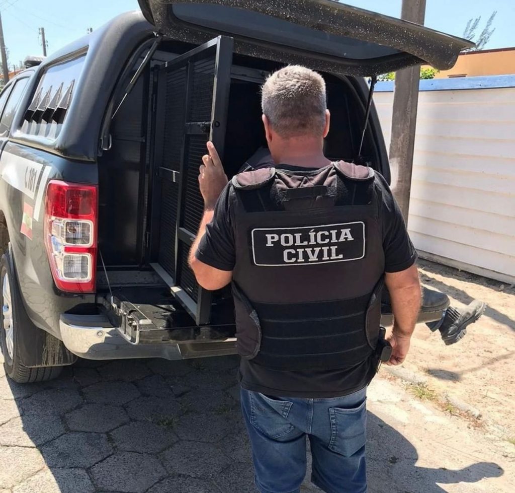 Polícia Civil prende homem por descumprimento de medida protetiva em Morro da Fumaça