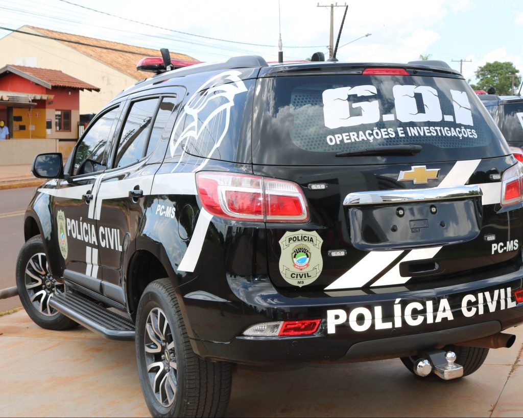 Policiais civis cumprem mandado de prisão e recuperaram moto furtada na Capital