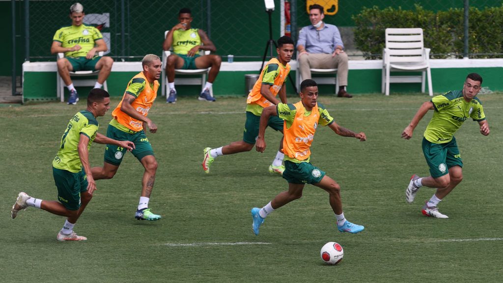 Após título da Copinha, Crias da Academia fazem atividade técnica com o elenco profissional