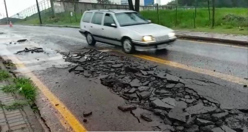Secretaria de Obras realizará melhorias na galeria pluvial na Rua Indira Gandhi