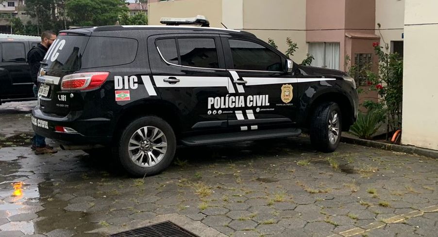 Polícia Civil faz prisão e apreensões em combate ao tráfico de drogas em Brusque