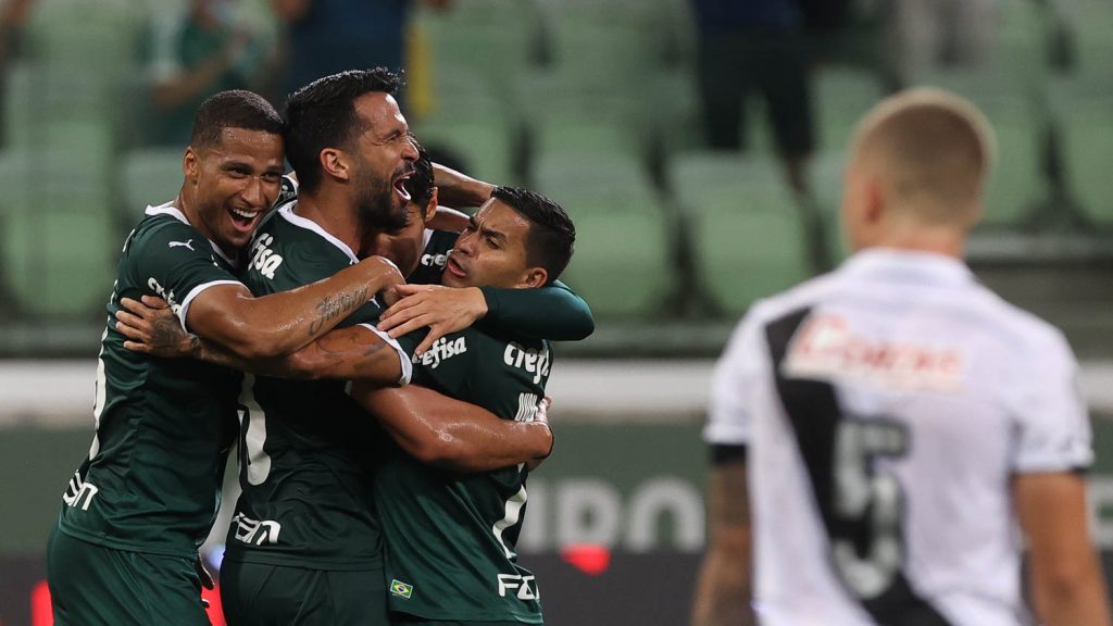 Palmeiras bate Ponte por 3 a 0 e defende invencibilidade de 6 anos em casa contra Macaca