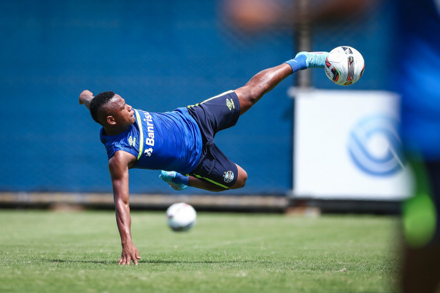 Grêmio faz treino na manhã deste domingo no CT Luiz Carvalho