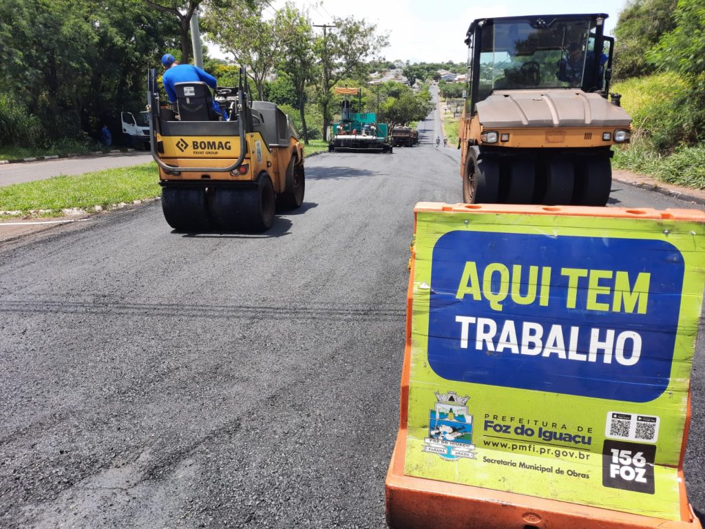 Avenida Jules Rimet passa por recapeamento asfáltico