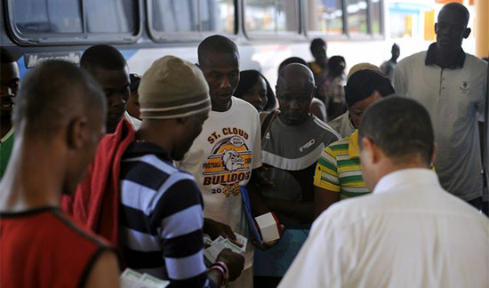 TRF4 determina que União analise pedido de visto de haitianos