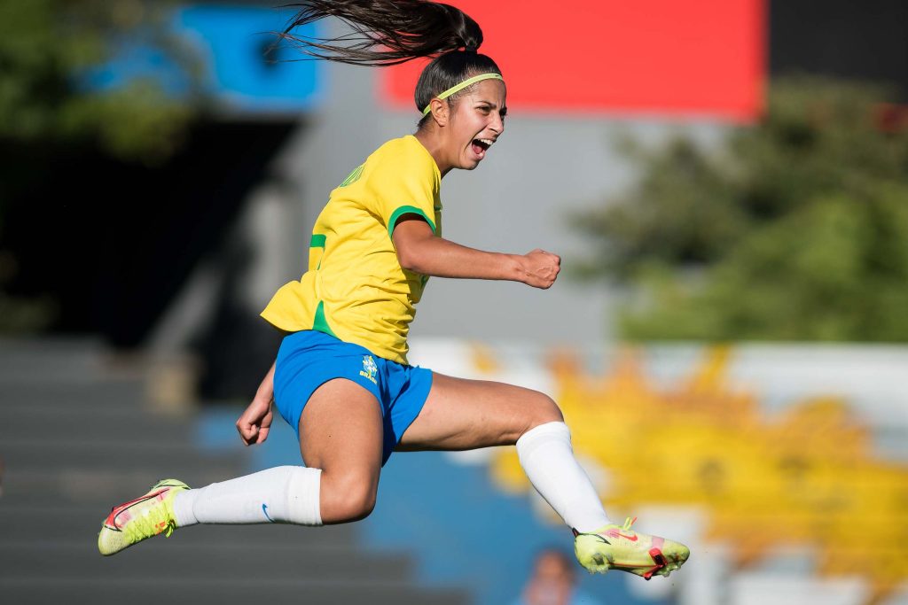Com 12 convocadas, São Paulo lidera lista de jogadoras nas seleções de base e principal