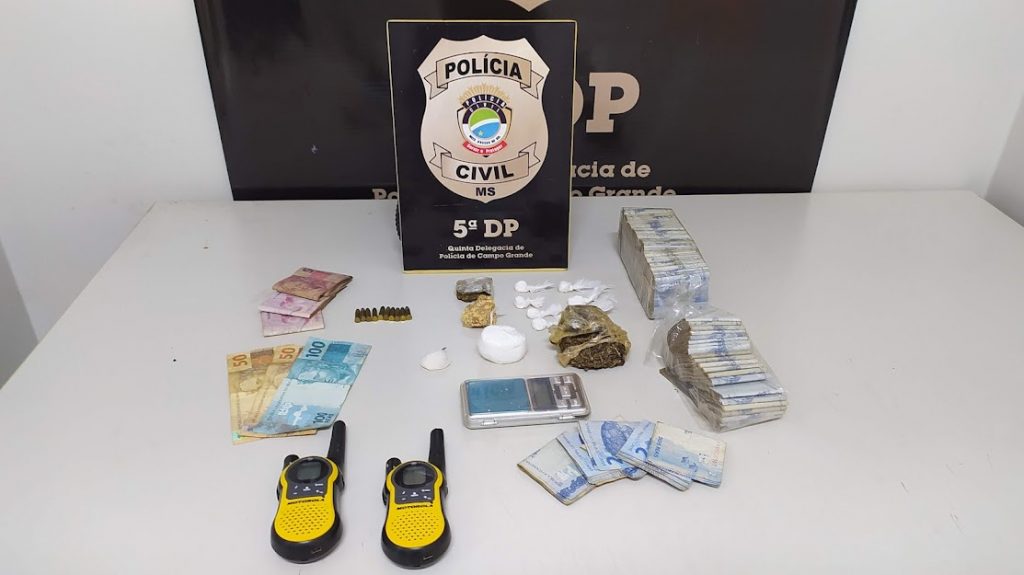 Polícia Civil fecha boca de fumo no Jardim Colibri