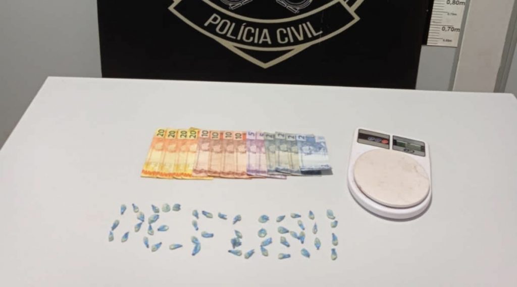 Policiais civis prendem suspeito de tentativa de latrocínio e fecham boca de fumo na Capital