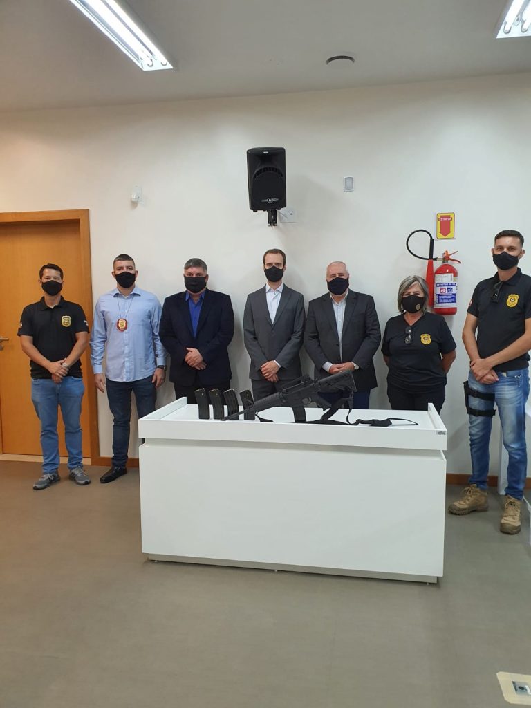 Polícia Civil recebe fuzil para reforço das ações em Turvo