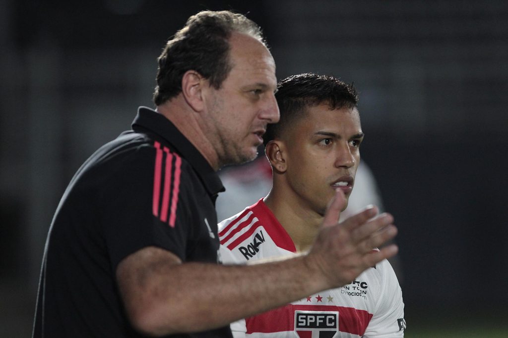 Entrevista coletiva em Bragança Paulista: Rogério Ceni