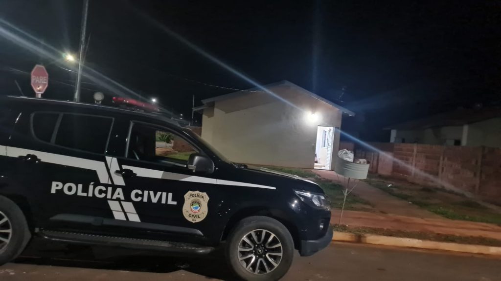 Mulher é presa por tráfico de drogas em Costa Rica