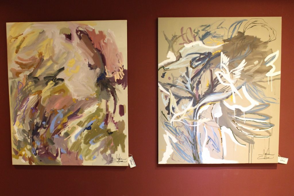 Obras da artista Andreia Calderari estão em exposição no Cascavel JL Shopping