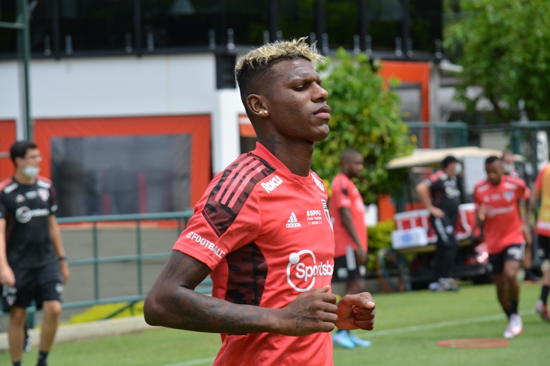 Com treino técnico, São Paulo inicia preparação para encarar o Santo André