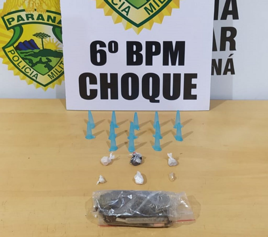 Pelotão de Choque apreende drogas no Colina Verde, em Cascavel