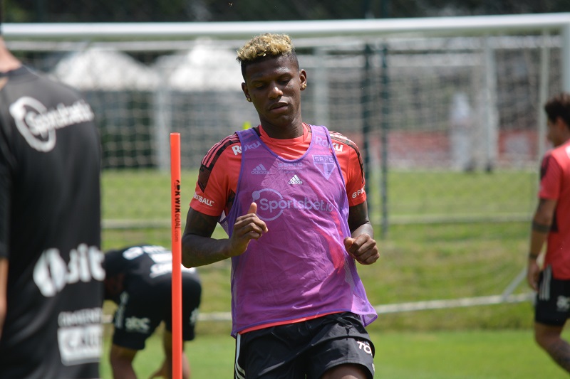 Tricolor faz último treino antes de encarar o Santo André