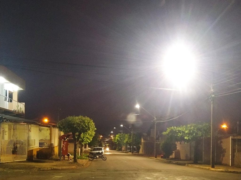 Ruas do residencial Abussafe, na região leste, começam a ganhar iluminação em LED