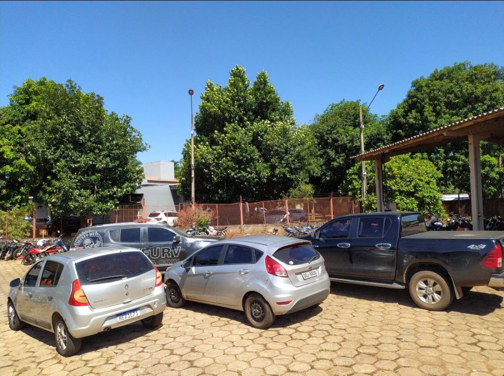 Dupla que furtava veículos é identificada e receptador preso em Campo Grande