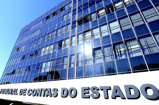 Terra Boa recebe recomendação do TCE-PR para futuras licitações de pneus