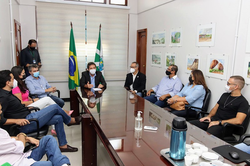 Prefeito lança “Feirão de Imóveis” e anuncia criação de fundo para construção do Centro Cívico de Foz