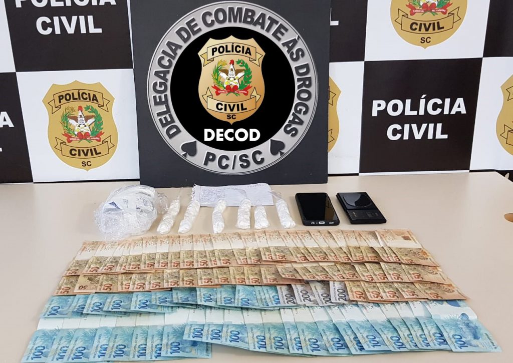 Polícia Civil efetua prisão em flagrante por tráfico e apreende cocaína em Florianópolis