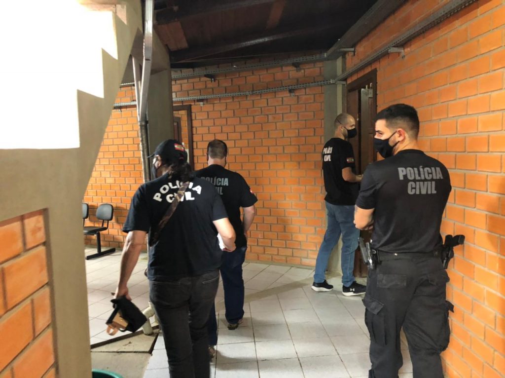Polícia Civil deflagra operação voltada ao combate à corrupção em Sangão