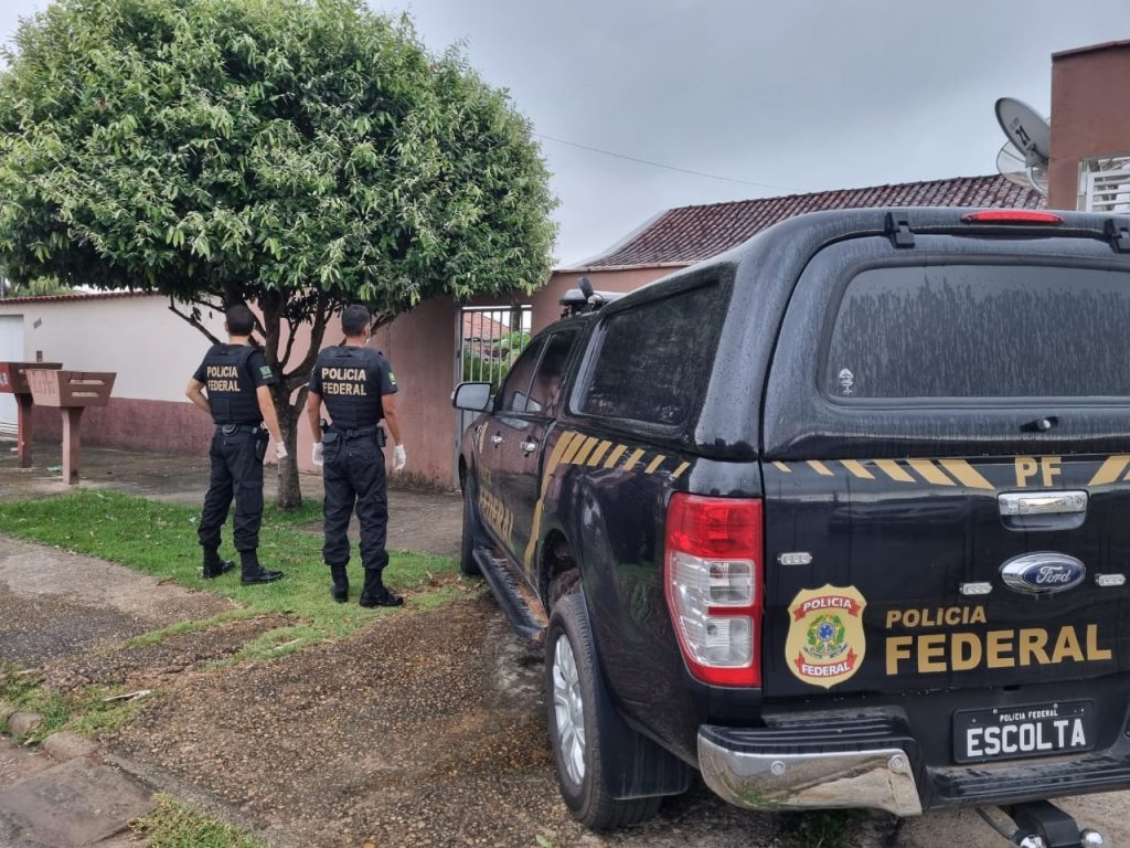 Polícia Federal deflagra operação de combate ao contrabando de cigarros de origem estrangeira