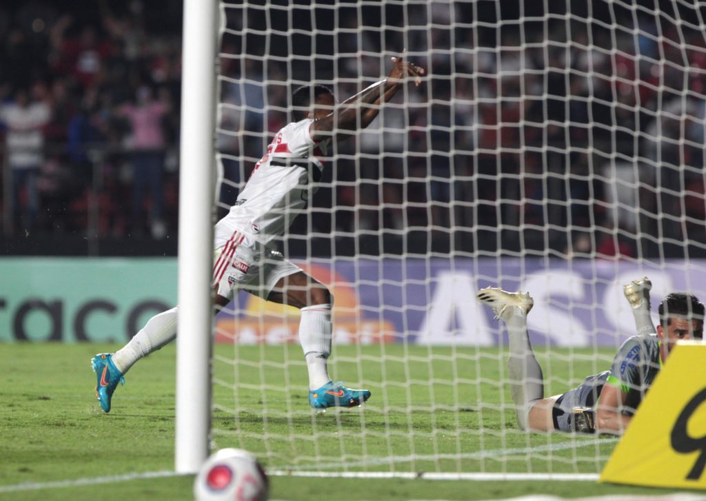Marquinhos celebra primeiro gol no Morumbi: “Feliz demais”